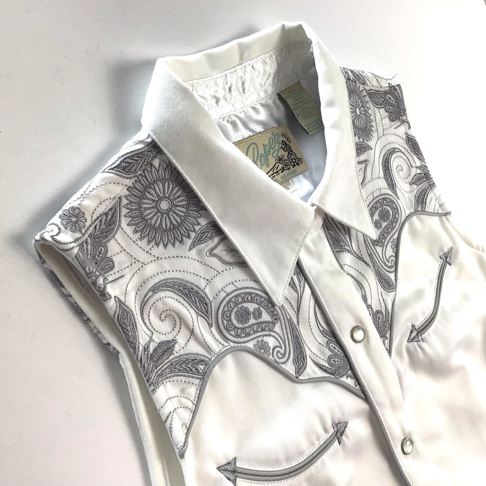 Vintage Style Roper Western Shirt Small Embroidered Flowers  Pearl Snap Rodeo